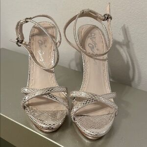 Alice + Olivia by Stacey Bendet Paola Strappy Metallic Sandals